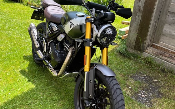 Gebrauchtmotorrad Triumph Scrambler 400 X - Bild 2 Gebrauchtmotorrad Triumph Scrambler 400 X - Bild 2