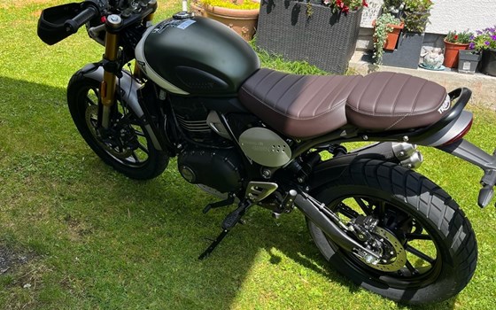 Gebrauchtmotorrad Triumph Scrambler 400 X - Bild 4 Gebrauchtmotorrad Triumph Scrambler 400 X - Bild 4