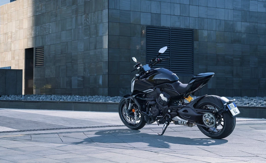 Angebot Ducati Diavel V4 Bild 6: Angebot Ducati Diavel V4