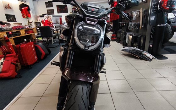 Gebrauchtmotorrad Ducati XDiavel V4 - Bild 3