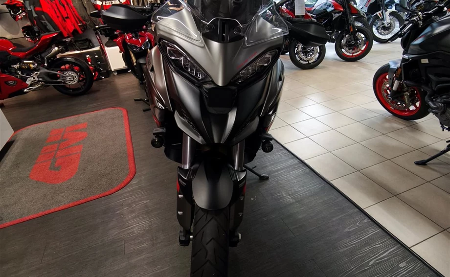 Angebot Ducati Multistrada V4 S Grand Tour Bild 4: Angebot Ducati Multistrada V4 S Grand Tour