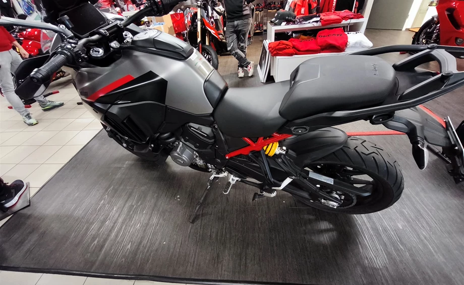 Angebot Ducati Multistrada V4 S Grand Tour Bild 5: Angebot Ducati Multistrada V4 S Grand Tour