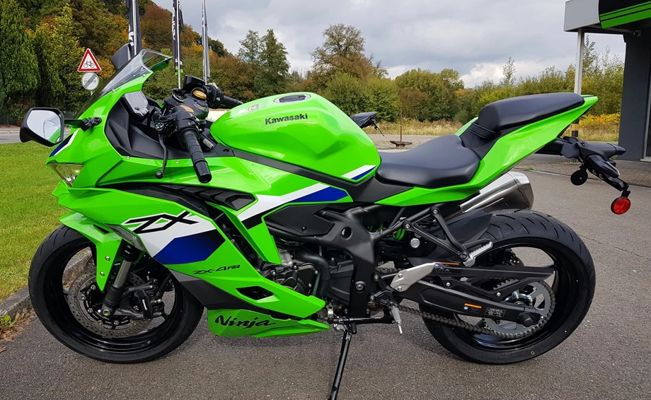 Angebot Kawasaki Ninja ZX-4RR Bild 2: Angebot Kawasaki Ninja ZX-4RR