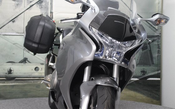 Gebrauchtmotorrad Honda VFR 1200 F - Bild 11