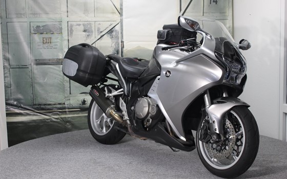Gebrauchtmotorrad Honda VFR 1200 F - Bild 7
