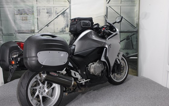 Gebrauchtmotorrad Honda VFR 1200 F - Bild 16