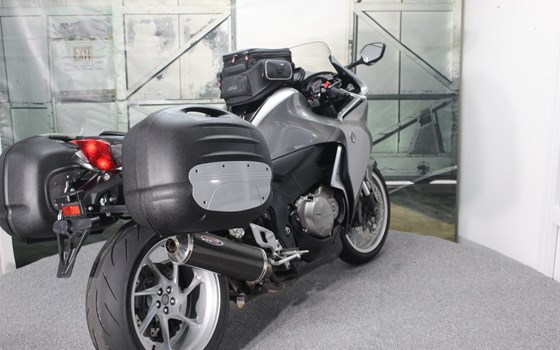 Gebrauchtmotorrad Honda VFR 1200 F - Bild 17