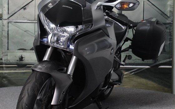 Gebrauchtmotorrad Honda VFR 1200 F - Bild 9