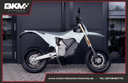 Neumotorrad Stark Future Varg SM