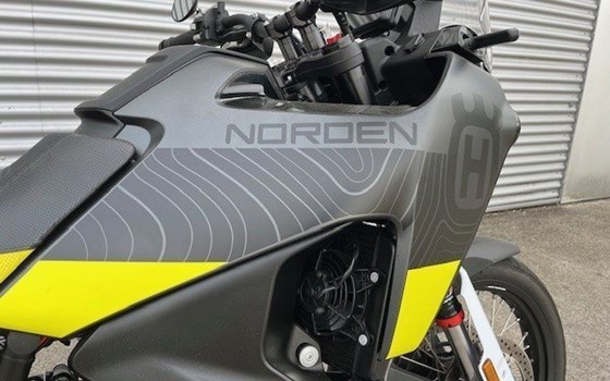 Gebrauchtmotorrad Husqvarna Norden 901 - Bild 2 Gebrauchtmotorrad Husqvarna Norden 901 - Bild 2