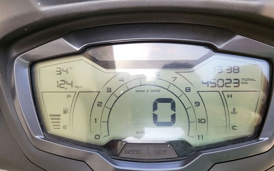 Motorrad Occasion Piaggio Beverly 400 hpe - Bild 5