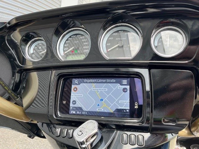 Harley-Davidson Touring Electra Glide Ultra Limited FLHTK (Charcoal Pearl/Vivid Black/Gold) - Bild 14