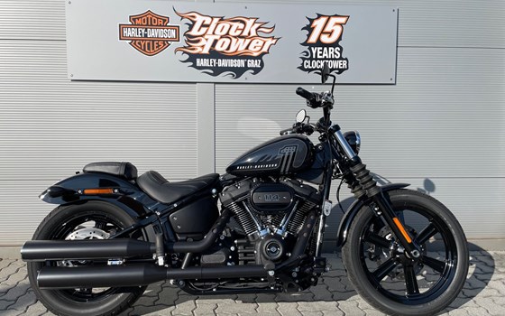 Gebrauchtmotorrad Harley-Davidson Softail Street Bob 114 FXBBS - Bild 1