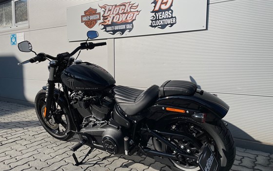 Gebrauchtmotorrad Harley-Davidson Softail Street Bob 114 FXBBS - Bild 4