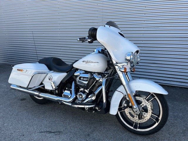 Harley-Davidson Touring Street Glide Special FLHXS (Crushed Ice Pearl) - Bild 3