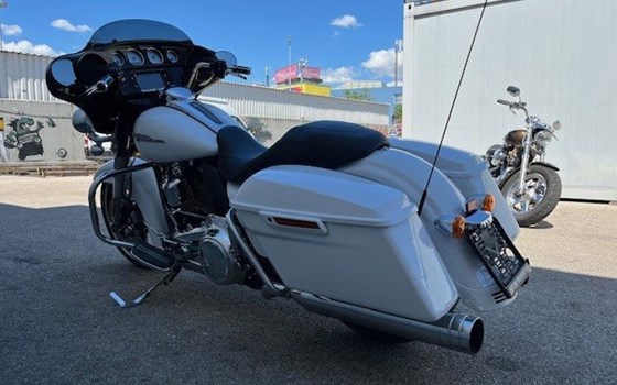 Gebrauchtmotorrad Harley-Davidson Touring Street Glide Special FLHXS - Bild 8 Gebrauchtmotorrad Harley-Davidson Touring Street Glide Special FLHXS - Bild 8