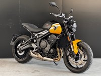Gebrauchtmotorrad Triumph Trident 660 LOW -40MM