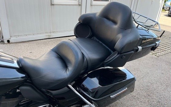 Gebrauchtmotorrad Harley-Davidson Road Glide Ultra - Bild 11 Gebrauchtmotorrad Harley-Davidson Road Glide Ultra - Bild 11