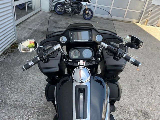 Harley-Davidson Road Glide Ultra (Vivid Black) - Bild 13