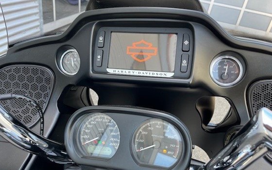 Gebrauchtmotorrad Harley-Davidson Road Glide Ultra - Bild 15 Gebrauchtmotorrad Harley-Davidson Road Glide Ultra - Bild 15