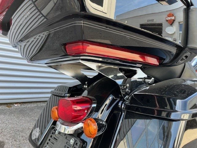 Harley-Davidson Road Glide Ultra (Vivid Black) - Bild 8