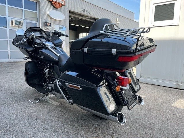Harley-Davidson Road Glide Ultra (Vivid Black) - Bild 9