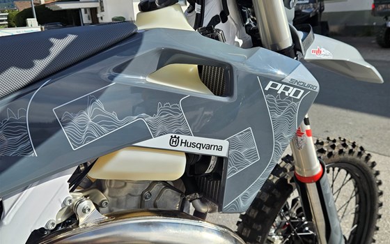 Neufahrzeug Husqvarna TE 300 PRO - Bild 2 Neufahrzeug Husqvarna TE 300 PRO - Bild 2