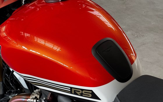 Gebrauchtmotorrad Triumph Speed Twin 1200 RS - Bild 11