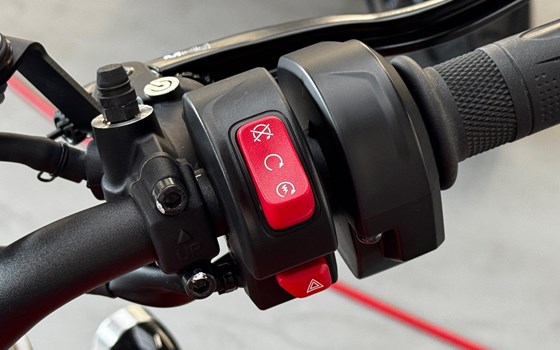 Gebrauchtmotorrad Triumph Speed Twin 1200 RS - Bild 13