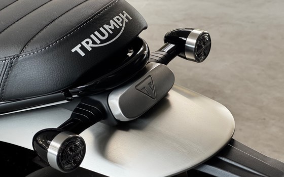 Gebrauchtmotorrad Triumph Speed Twin 1200 RS - Bild 8