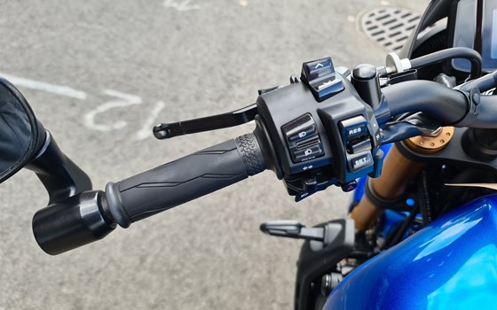 Gebrauchtmotorrad Yamaha XSR900 - Bild 9 Gebrauchtmotorrad Yamaha XSR900 - Bild 9