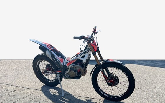 Gebrauchtmotorrad TRS One 280 - Bild 3 Gebrauchtmotorrad TRS One 280 - Bild 3