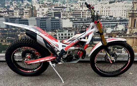 Gebrauchtmotorrad TRS One 125 RR Raga Racing - Bild 2 Gebrauchtmotorrad TRS One 125 RR Raga Racing - Bild 2