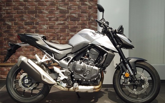 Neufahrzeug Honda CB750 Hornet - Bild 1