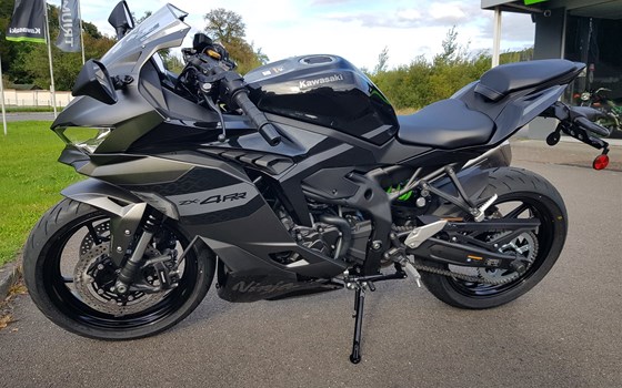 Neufahrzeug Kawasaki Ninja ZX-4RR - Bild 5