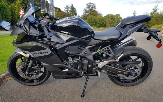 Neufahrzeug Kawasaki Ninja ZX-4RR - Bild 2