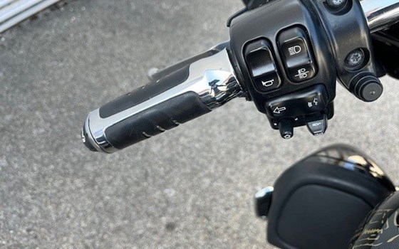 Gebrauchtmotorrad Harley-Davidson FLHTK Electra Glide Ultra Limited - Bild 11 Gebrauchtmotorrad Harley-Davidson FLHTK Electra Glide Ultra Limited - Bild 11