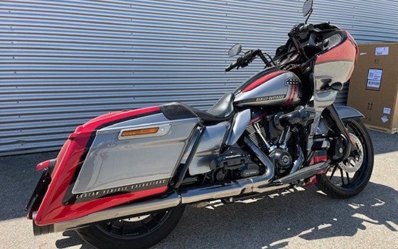 Gebrauchtmotorrad Harley-Davidson CVO Road Glide FLTRXSE - Bild 11 Gebrauchtmotorrad Harley-Davidson CVO Road Glide FLTRXSE - Bild 11