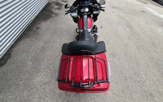 Gebrauchtmotorrad Harley-Davidson CVO Road Glide FLTRXSE - Bild 12 Gebrauchtmotorrad Harley-Davidson CVO Road Glide FLTRXSE - Bild 12