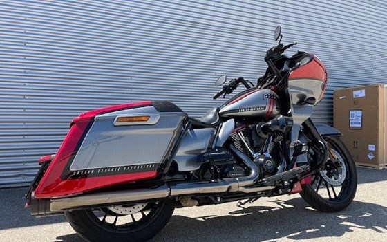 Gebrauchtmotorrad Harley-Davidson CVO Road Glide FLTRXSE - Bild 13 Gebrauchtmotorrad Harley-Davidson CVO Road Glide FLTRXSE - Bild 13