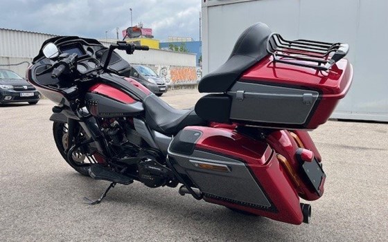 Gebrauchtmotorrad Harley-Davidson CVO Road Glide FLTRXSE - Bild 14 Gebrauchtmotorrad Harley-Davidson CVO Road Glide FLTRXSE - Bild 14