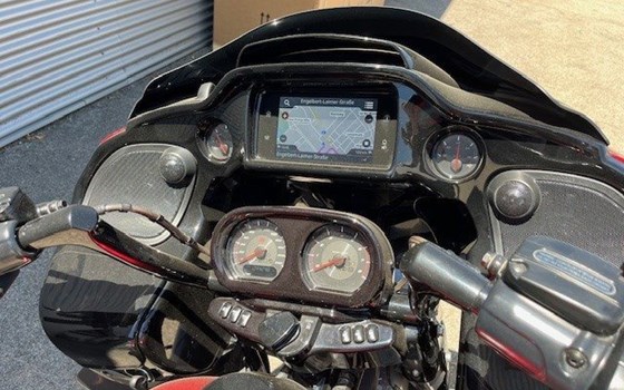 Gebrauchtmotorrad Harley-Davidson CVO Road Glide FLTRXSE - Bild 19 Gebrauchtmotorrad Harley-Davidson CVO Road Glide FLTRXSE - Bild 19
