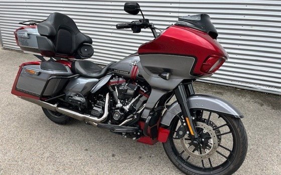 Gebrauchtmotorrad Harley-Davidson CVO Road Glide FLTRXSE - Bild 5 Gebrauchtmotorrad Harley-Davidson CVO Road Glide FLTRXSE - Bild 5