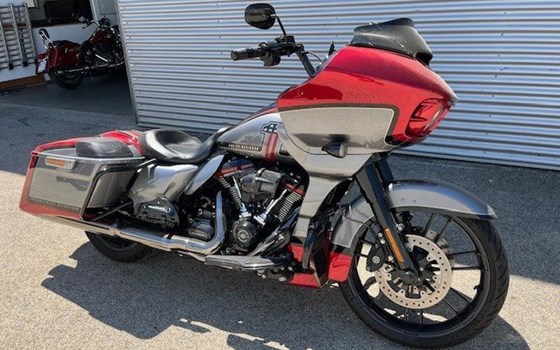 Gebrauchtmotorrad Harley-Davidson CVO Road Glide FLTRXSE - Bild 6 Gebrauchtmotorrad Harley-Davidson CVO Road Glide FLTRXSE - Bild 6