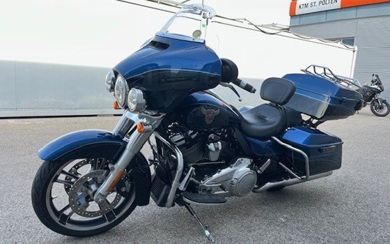 Gebrauchtmotorrad Harley-Davidson Street Glide FLHX - Bild 9 Gebrauchtmotorrad Harley-Davidson Street Glide FLHX - Bild 9