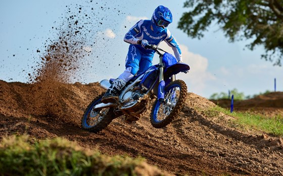 Neufahrzeug Yamaha YZ450F - Bild 2 Neufahrzeug Yamaha YZ450F - Bild 2