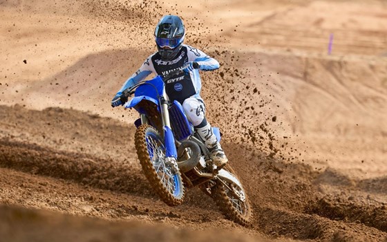 Neufahrzeug Yamaha YZ250LC - Bild 3 Neufahrzeug Yamaha YZ250LC - Bild 3