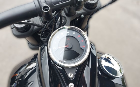 Neufahrzeug Harley-Davidson Softail Fat Bob 114 FXFBS - Bild 8 Neufahrzeug Harley-Davidson Softail Fat Bob 114 FXFBS - Bild 8