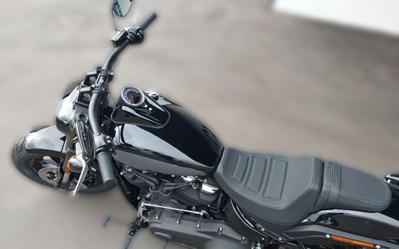 Neufahrzeug Harley-Davidson Softail Fat Bob 114 FXFBS - Bild 9 Neufahrzeug Harley-Davidson Softail Fat Bob 114 FXFBS - Bild 9