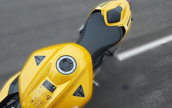 Neufahrzeug Triumph Street Triple 765 RS - Bild 10 Neufahrzeug Triumph Street Triple 765 RS - Bild 10